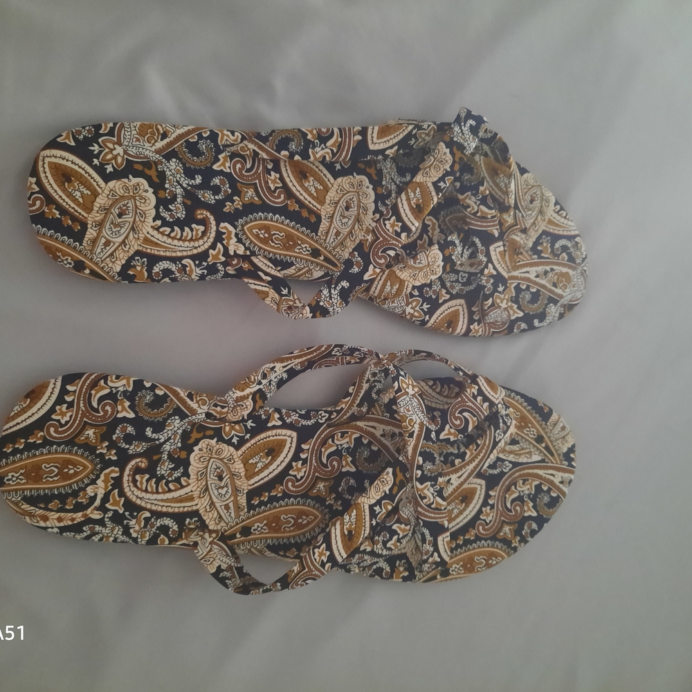 Paisley Print Women's Sandals Size 11